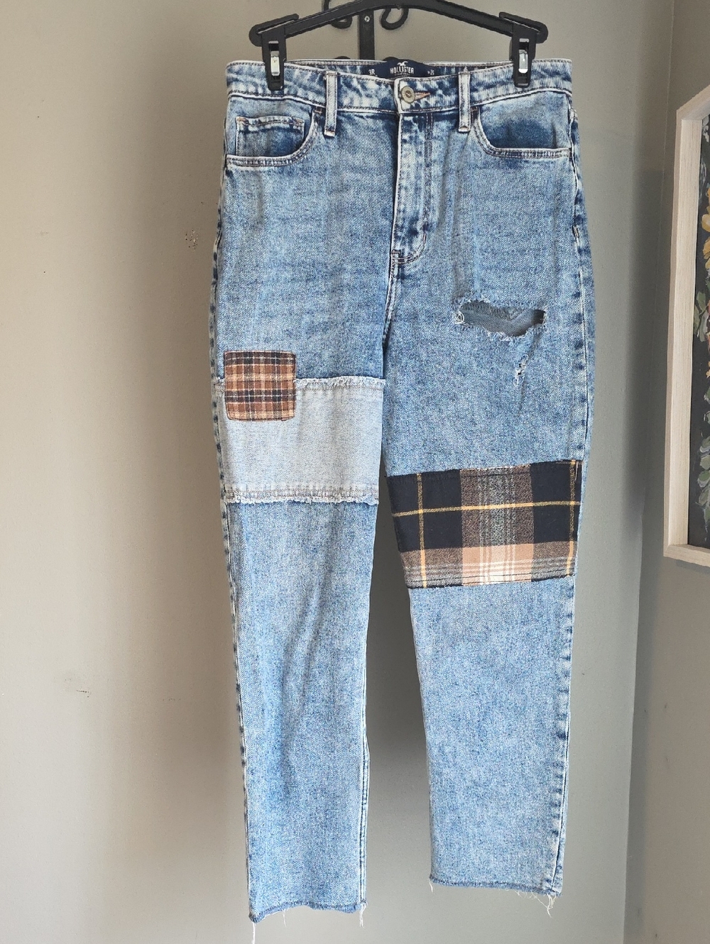 Hollister Light Wash Patchwork Plaid Ultra High-Rise Mom Jeans Size 3